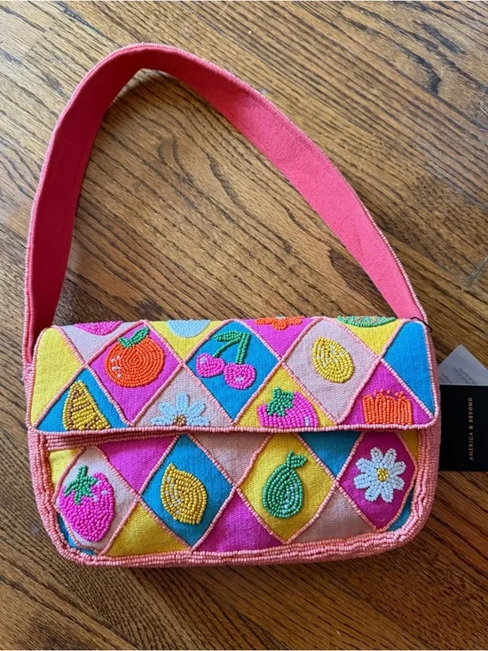 Coral beaded Patchwork Shoulder Bag - Picture 6 of 13